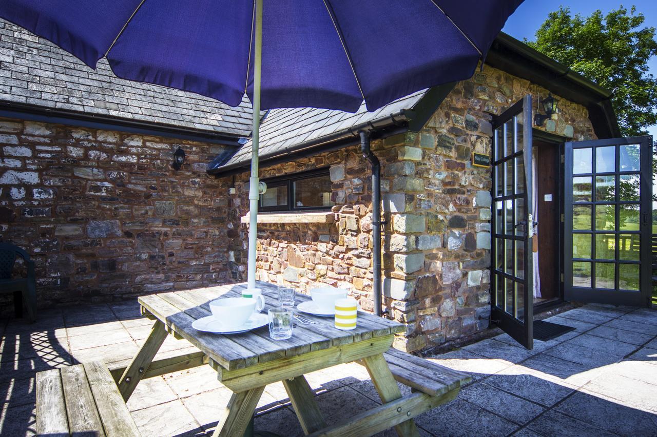 Three Gates Farm Holiday Cottages Huntsham Dış mekan fotoğraf