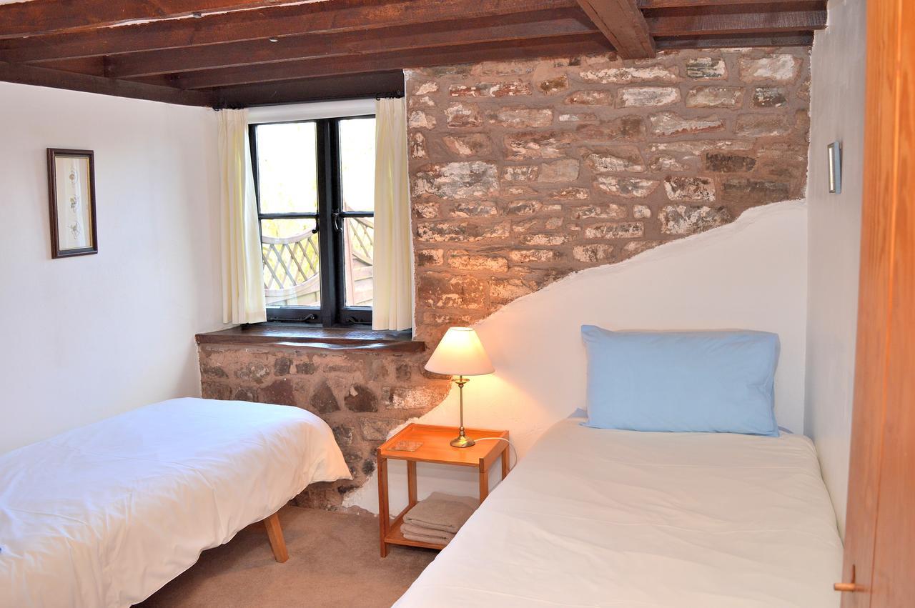 Three Gates Farm Holiday Cottages Huntsham Dış mekan fotoğraf